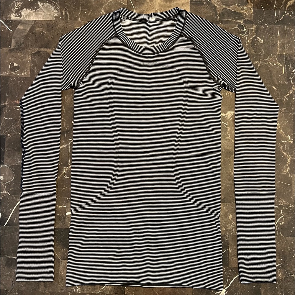 Lululemon Swiftly Tech Black & White Striped Long Sleeve Shirt Size 4